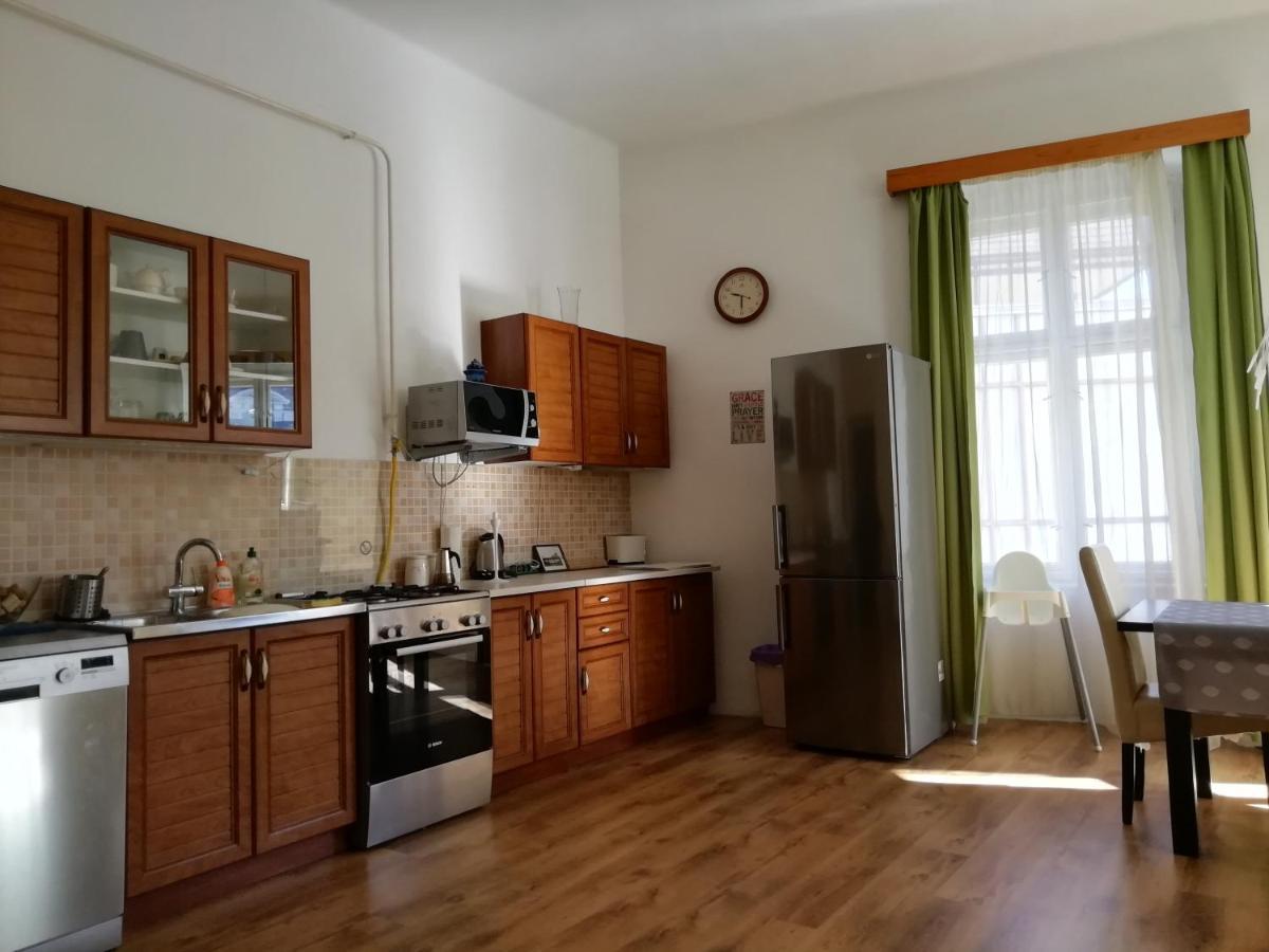 Anna Apartman Eger Exterior photo