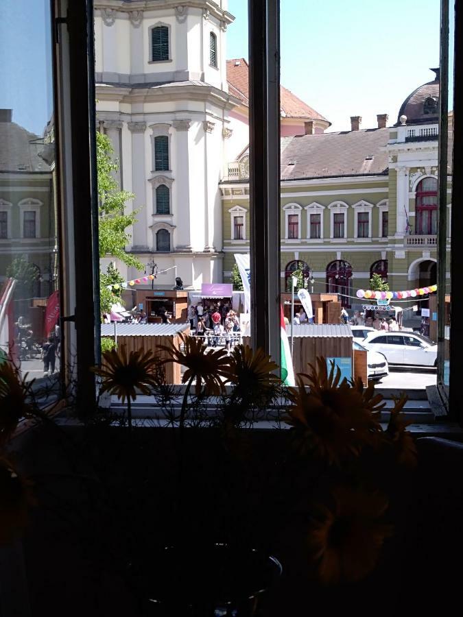 Anna Apartman Eger Exterior photo